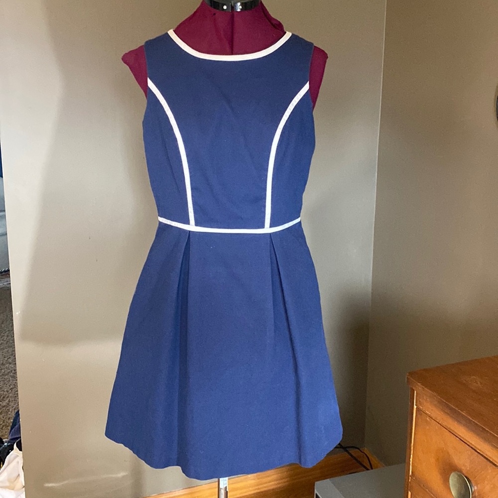 Tommy Hilfiger Sleeveless Navy Cotton Dress with White Piping (Size 8)
